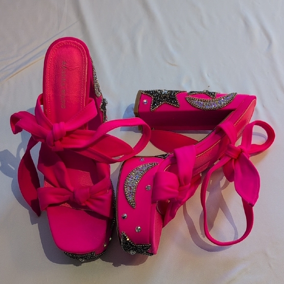 Azalea Wang Pink Women's Sandals - Picture 4 of 8